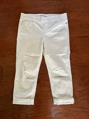 White pull on jeans. Sz 12
